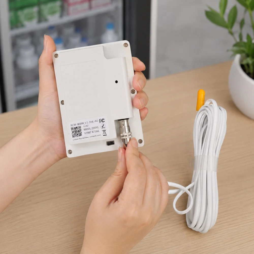 Vận hành nhiệt ẩm kế tự ghi Elitech RCW-800W-THE